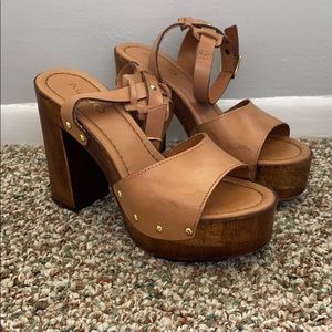ALDO block wood heelS